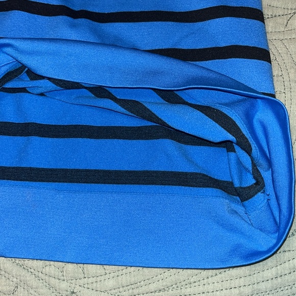 Karl Lagerfeld Paris Blue and Black Striped Seamless T-Shirt -Women’s Size Small - Picture 14 of 14